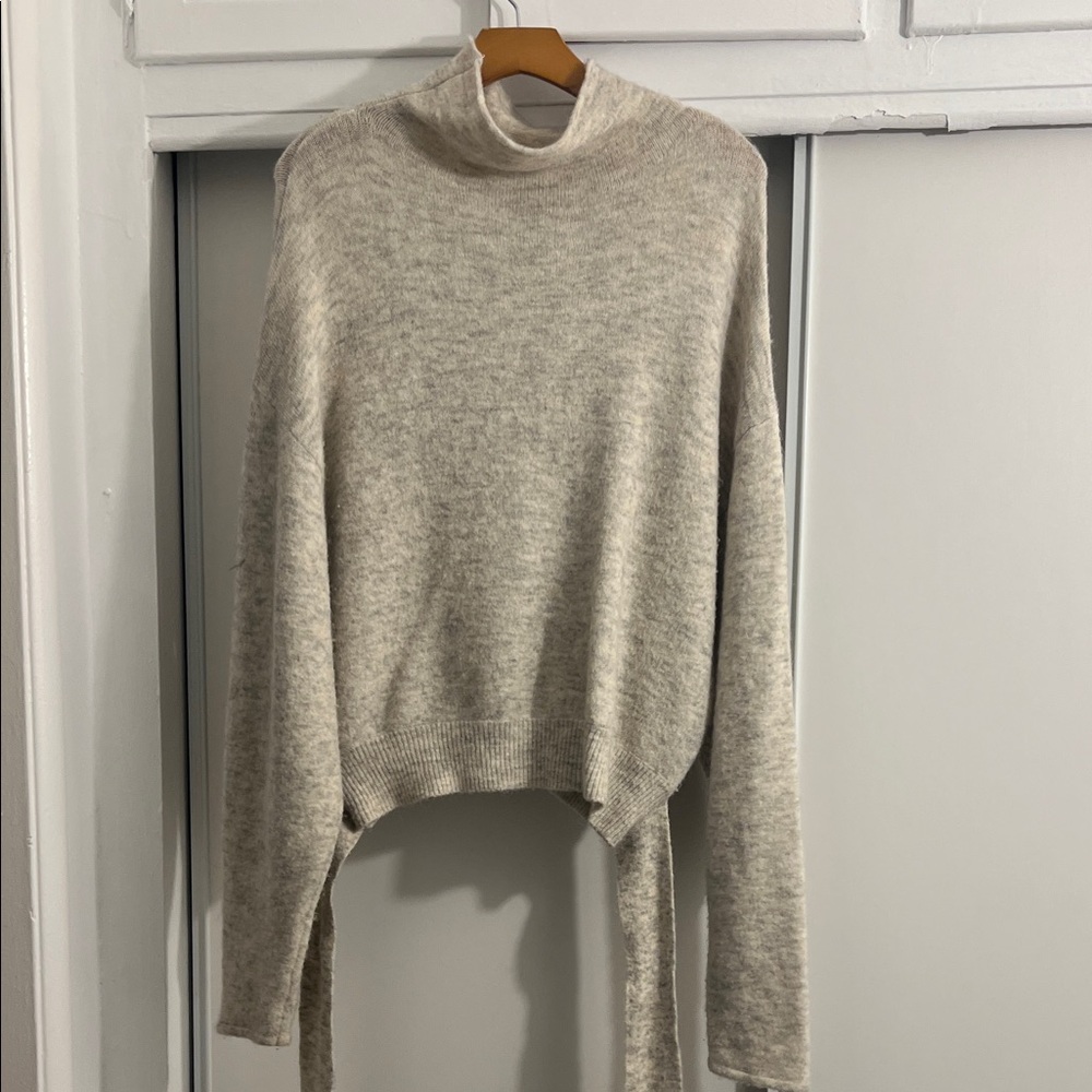 Wilfred Light Gray Turtleneck Sweater